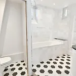 Apartment Bright Bon Marche Stgermain Designer 2bd2ba