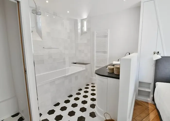 Bright Bon Marche Stgermain Designer 2bd2ba Apartamento